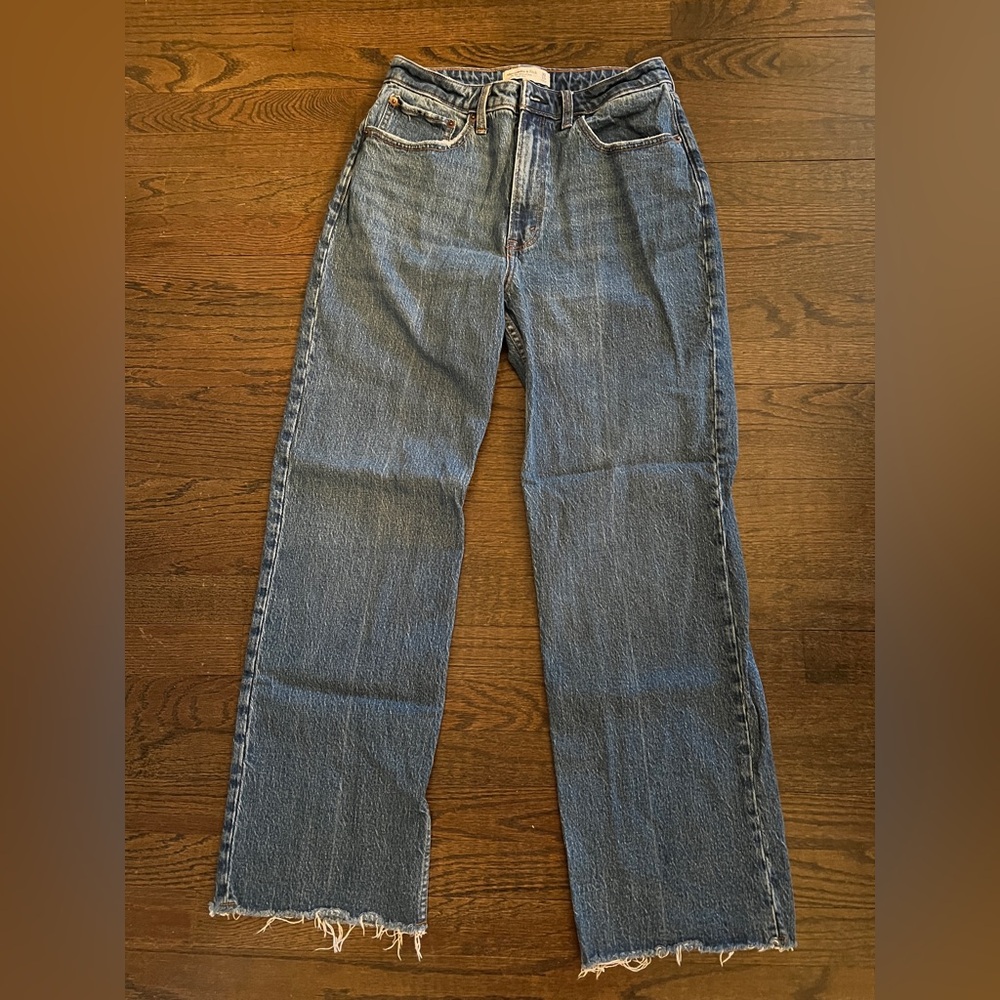 Abercrombie curve love 90s Relaxed Jean high rise